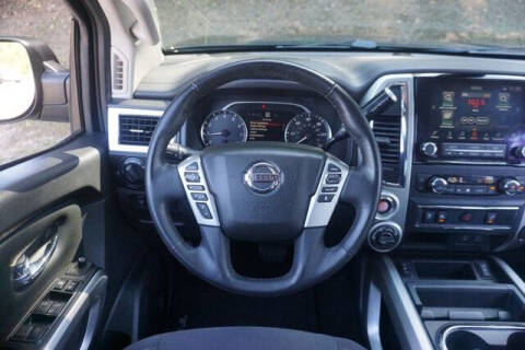 2020 Nissan Titan SV