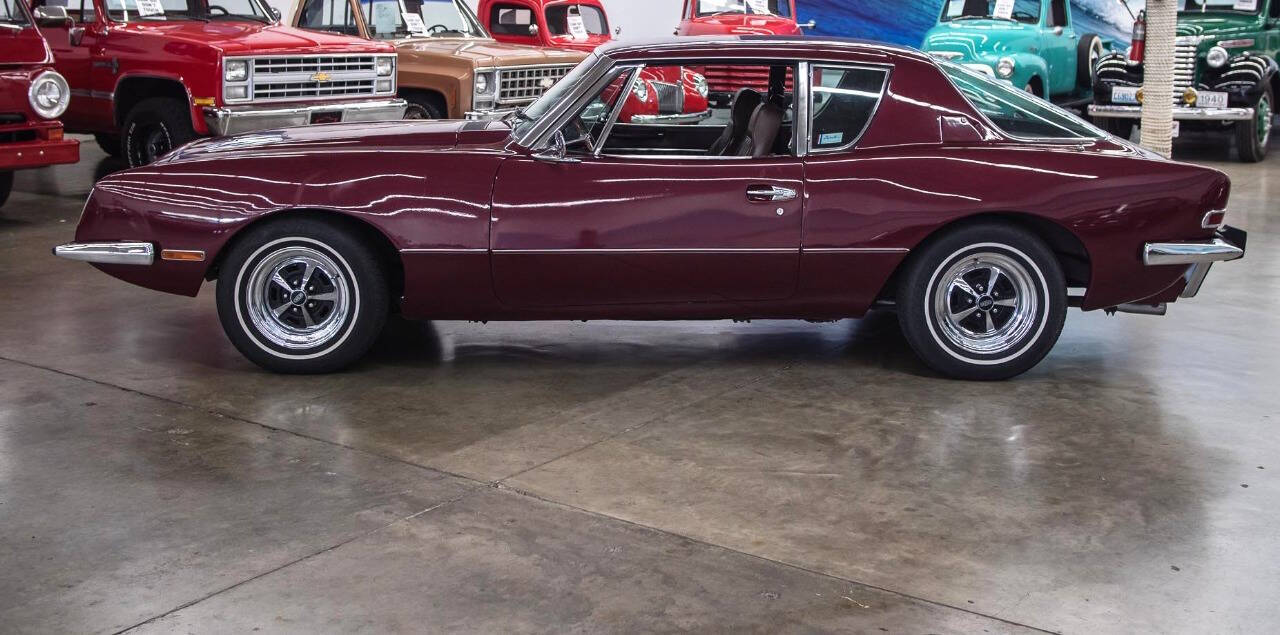 1977 Studebaker Avanti 7