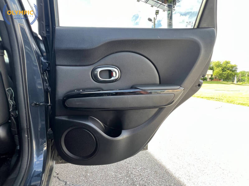 2016 Kia Soul !