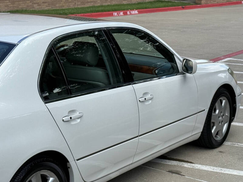 2004 Lexus LS 430