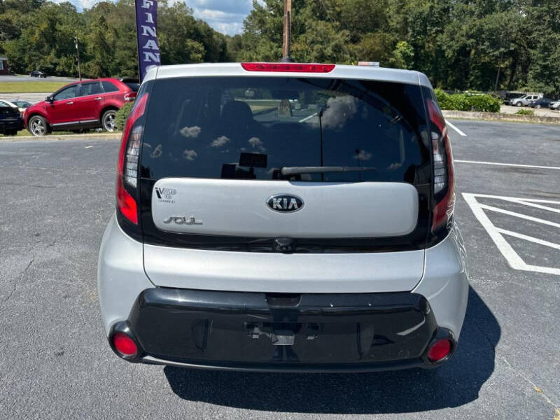 2016 Kia Soul +