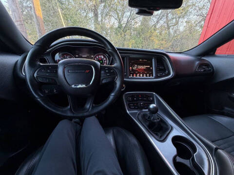 2016 Dodge Challenger R/T Shaker