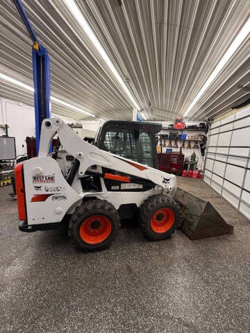 2017 Bobcat S570 Skid Loader