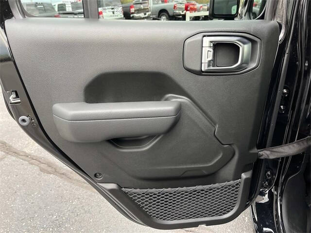 2025 Jeep Gladiator Sport