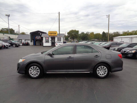 2014 Toyota Camry for sale at Cars Unlimited Inc in Lebanon TN