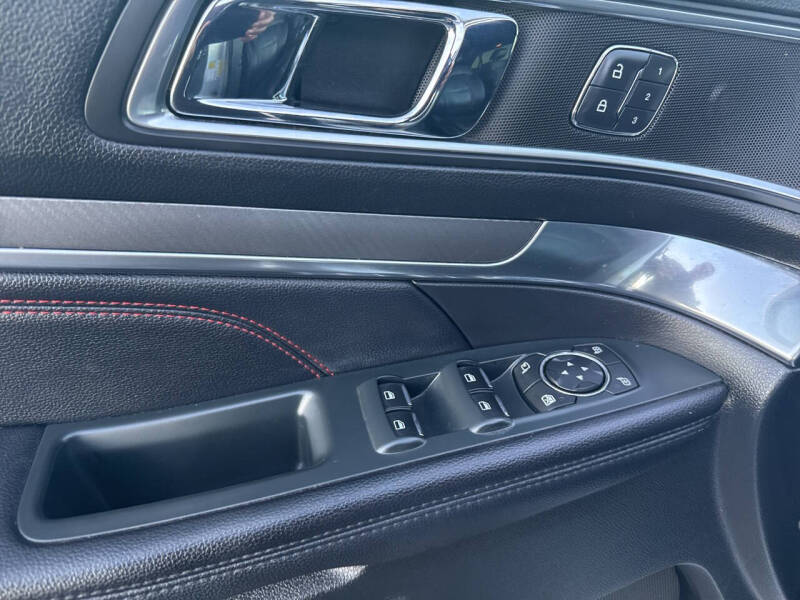 2018 Ford Explorer Sport