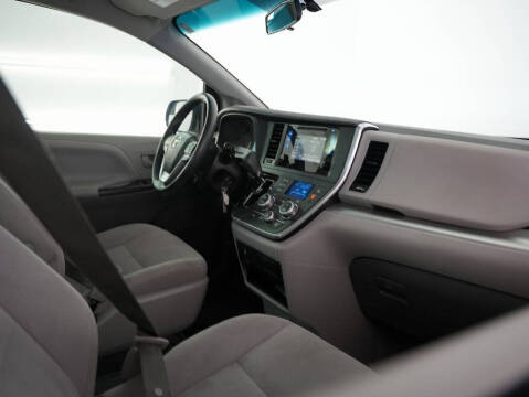 2015 Toyota Sienna L 7-Passenger