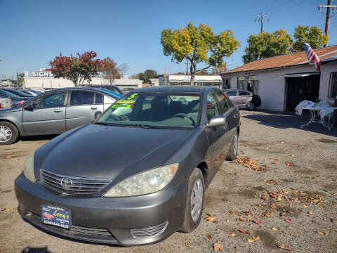 2005 Toyota Camry for sale at Larry's Auto Sales Inc. in Fresno CA