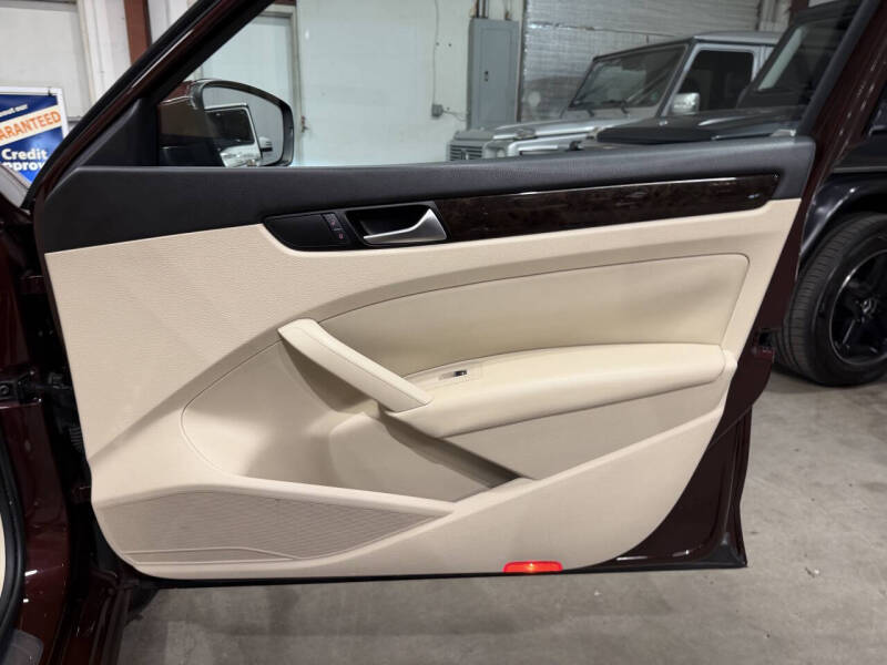 2014 Volkswagen Passat 2.0L TDI SEL Premium