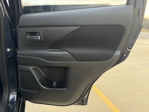 2018 Mitsubishi Outlander ES