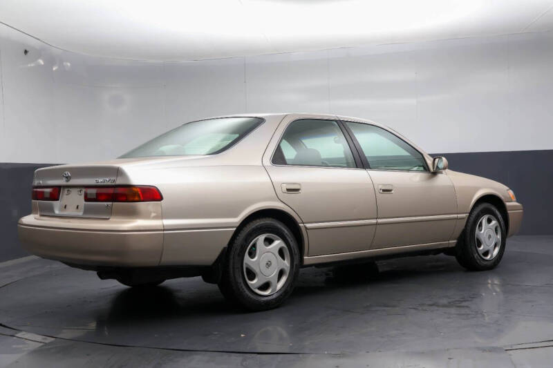 1997 Toyota Camry LE V6