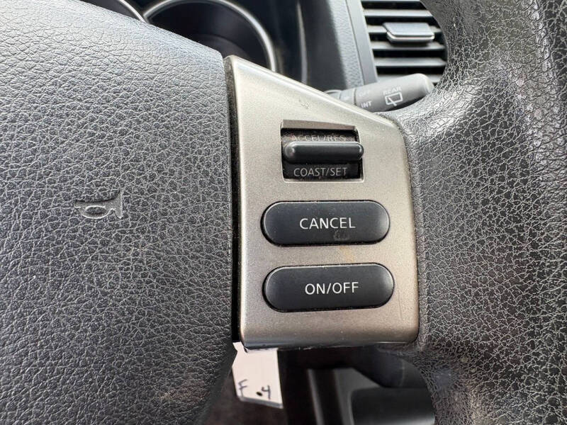 2009 Nissan Versa 1.8 S