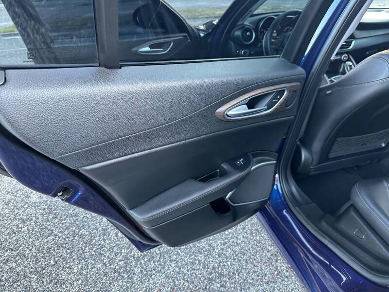 2017 Alfa Romeo Giulia Ti