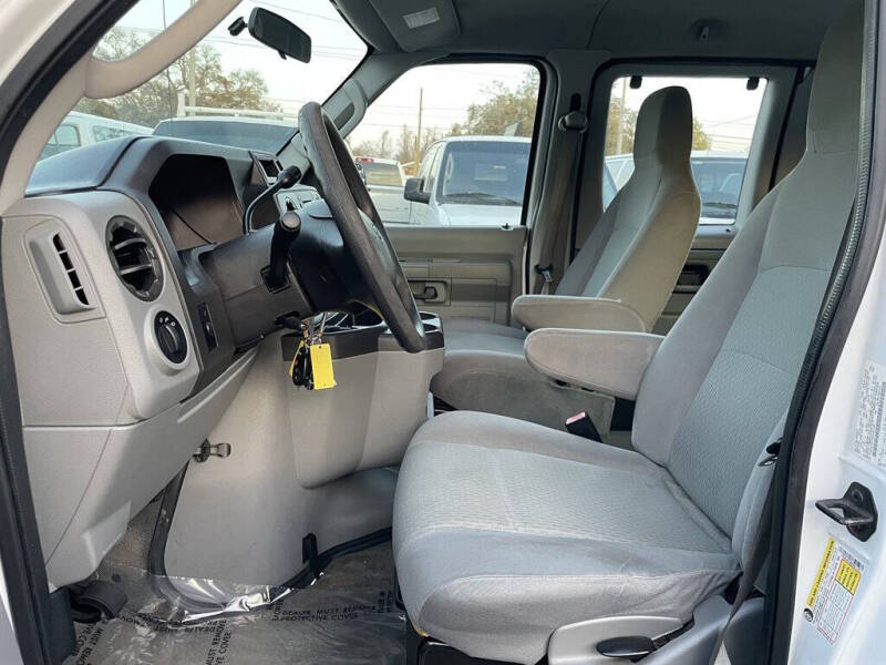 2011 Ford E-Series
