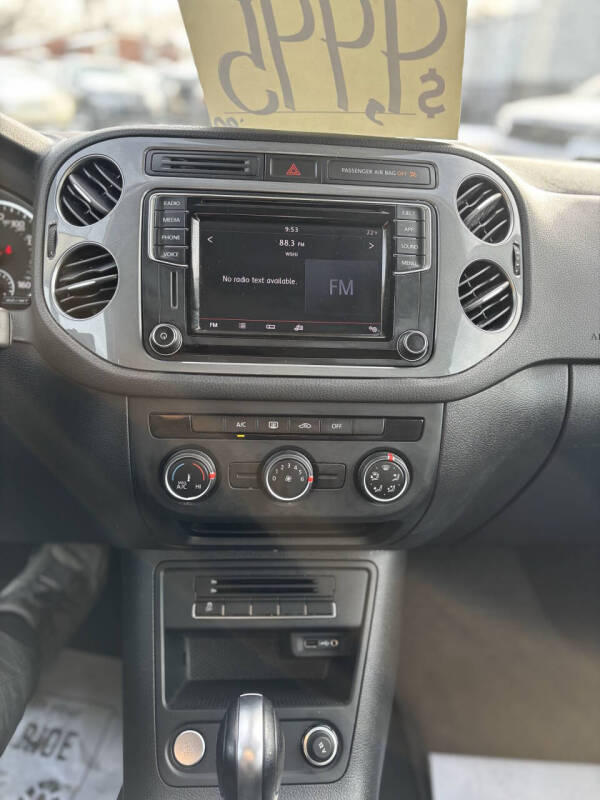 2017 Volkswagen Tiguan 2.0T Limited S 4Motion