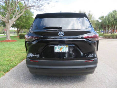 2024 Toyota Sienna XLE 8-Passenger