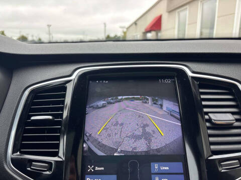 2018 Volvo XC90 T6 Momentum