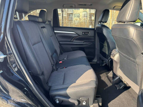 2018 Toyota Highlander LE