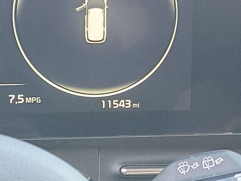 2024 Kia Carnival SX