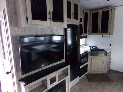 2022 Forest River Cherokee Arctic Wolf