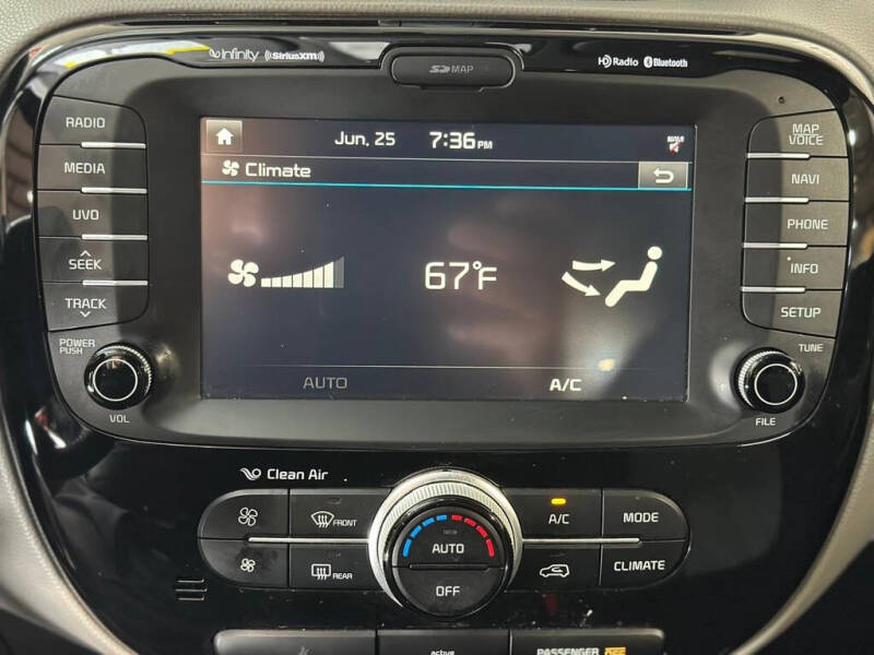 2016 Kia Soul +