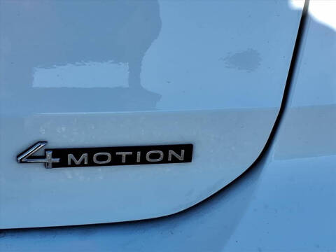2023 Volkswagen Taos SE 4Motion