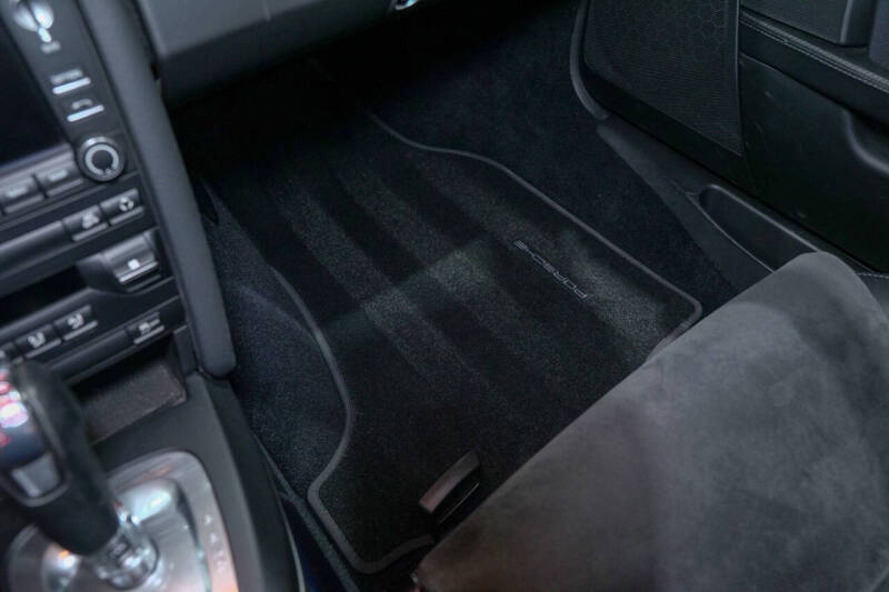 2012 Porsche Cayman R