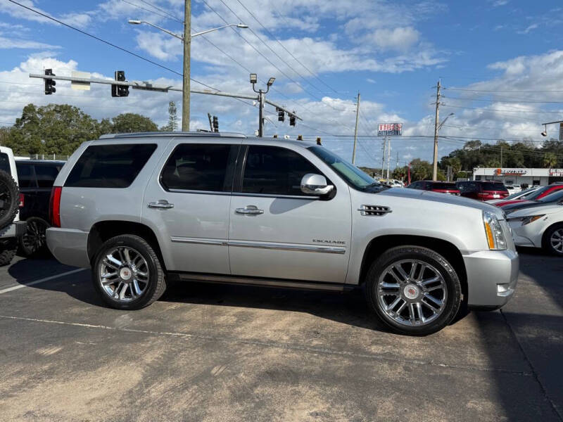 2013 Cadillac Escalade Platinum Edition