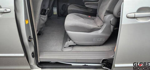 2004 Toyota Sienna LE 7 Passenger