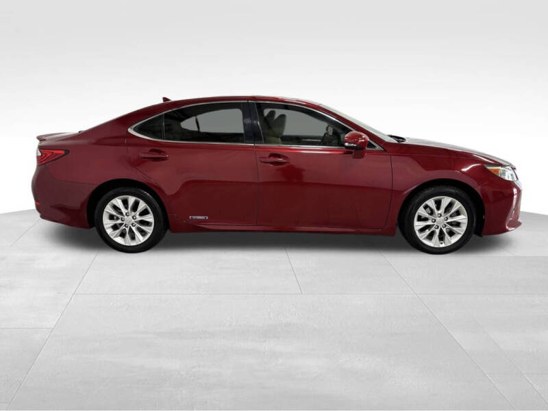 2013 Lexus ES 300h