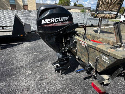 2017 Tracker Grizzly