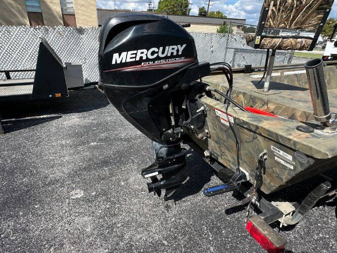 2017 Tracker Grizzly