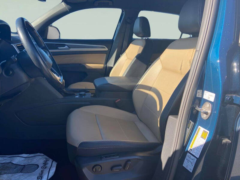 2021 Volkswagen Atlas Cross Sport V6 SEL R-Line 4Motion