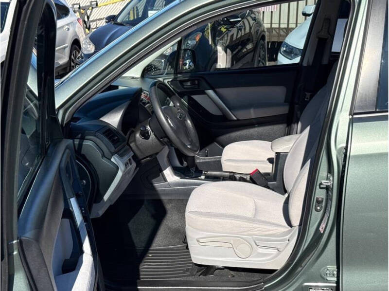 2015 Subaru Forester 2.5i