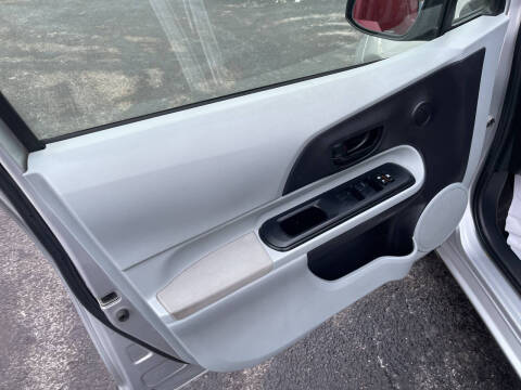 2012 Toyota Prius c Four