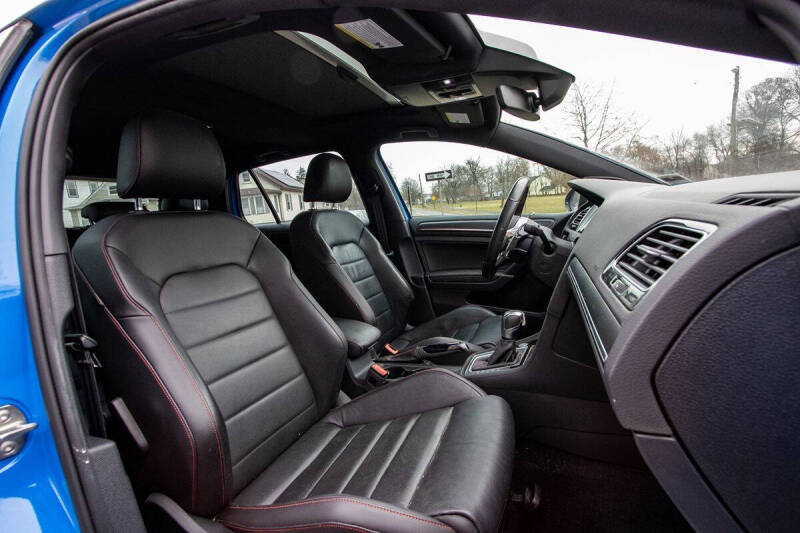 2021 Volkswagen Golf GTI SE