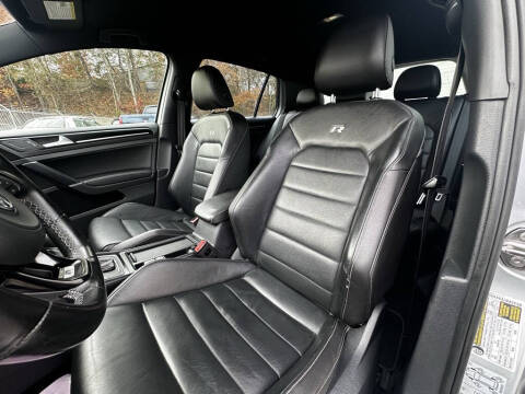 2017 Volkswagen Golf R 4Motion