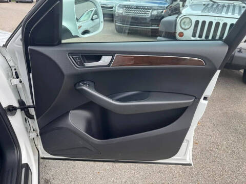 2011 Audi Q5 3.2 quattro Premium Plus