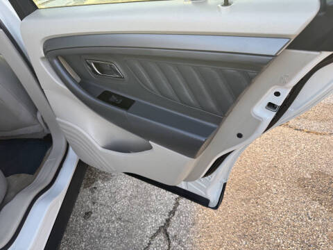 2011 Ford Taurus SEL