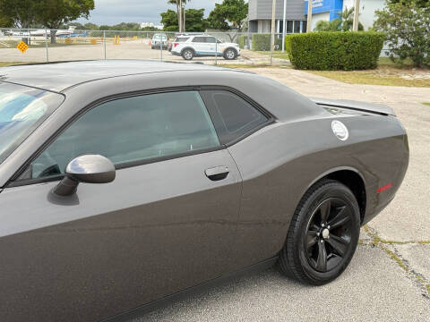 2018 Dodge Challenger SXT
