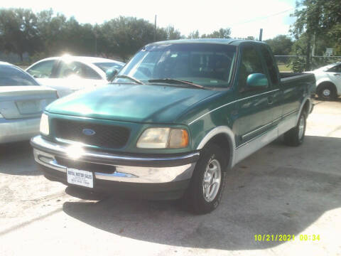 1997 Ford F-150 for sale at ROYAL MOTOR SALES LLC in Dover FL