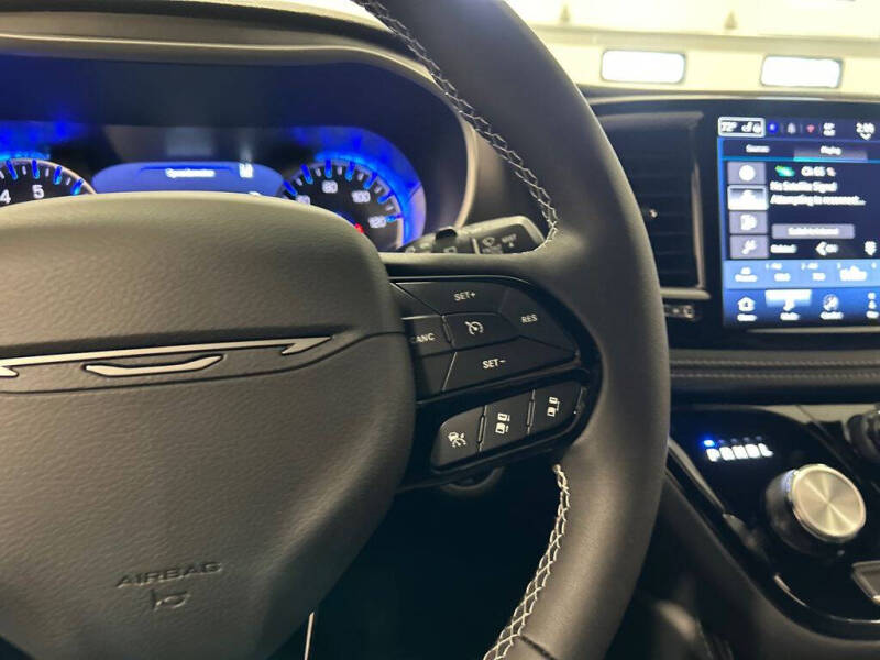 2027 Chrysler Pacifica Limited