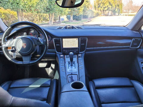 2011 Porsche Panamera 4