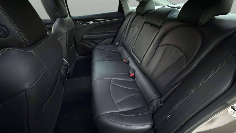 2017 Buick LaCrosse Essence