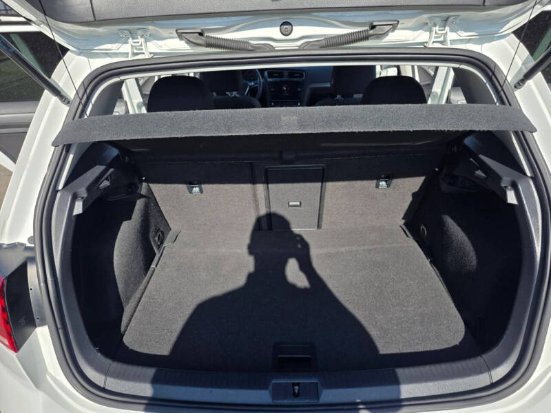 2019 Volkswagen e-Golf SE