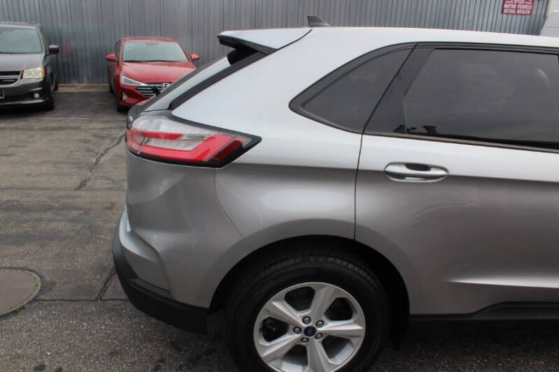 2021 Ford Edge SE