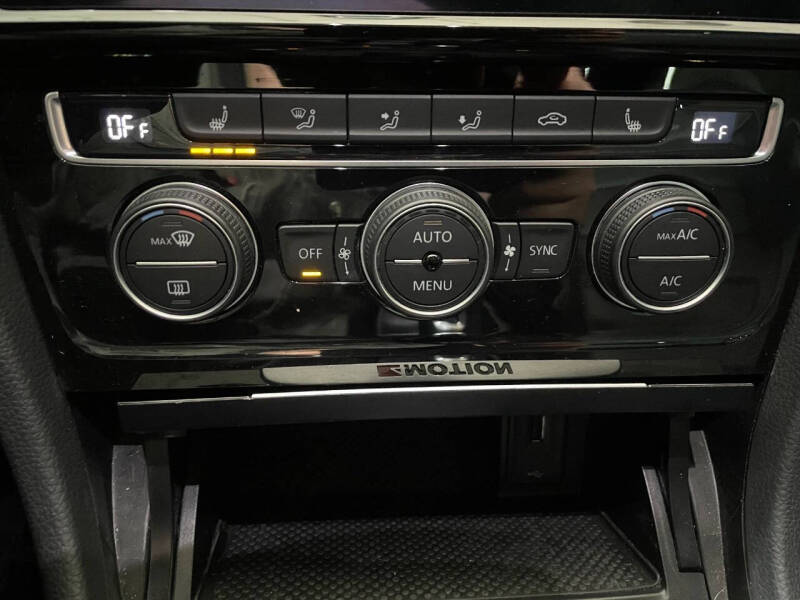 2019 Volkswagen Golf R 4Motion