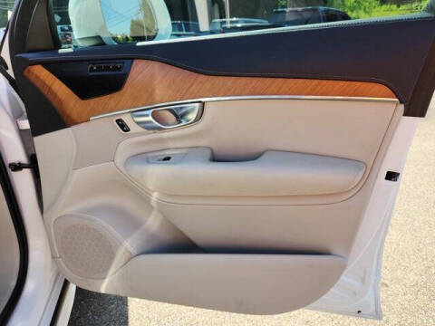 2020 Volvo XC90 T6 Inscription 6-Passenger