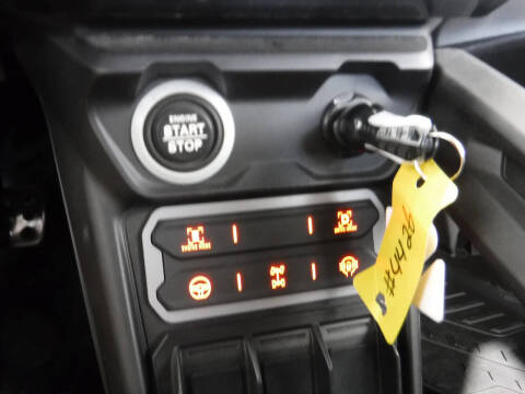 2024 Can-Am Maverick R