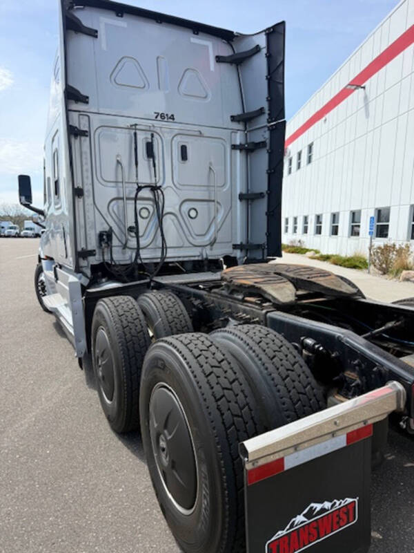 2021 Freightliner Cascadia